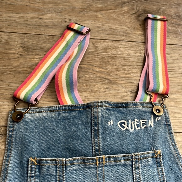 Short Overalls with Rainbow Straps - Picture 4 of 13